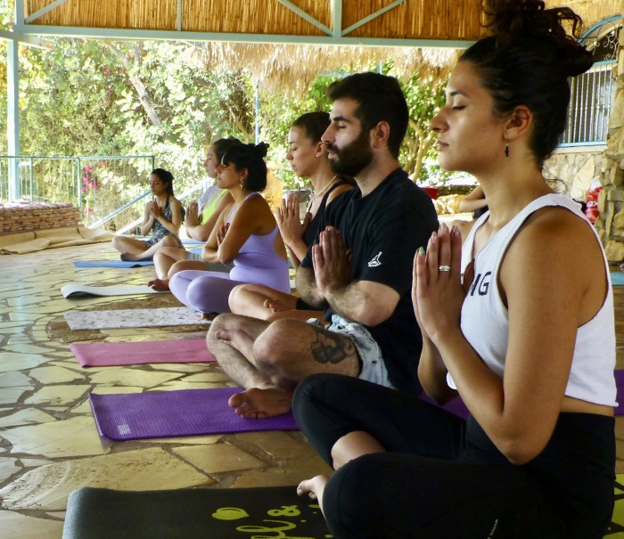 ריטריט יוגה